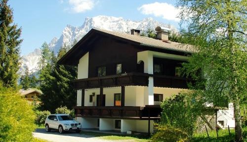 3-Room-Apartment (394 ft²)