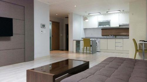 Large Twin Room