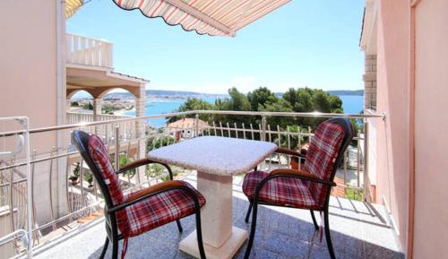 Studio Apartment with Sea View