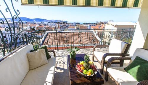 Apartment with Sea View