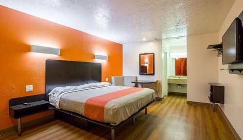 Deluxe King Room - Smoking