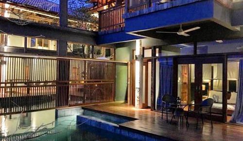 King Suite with Pool View