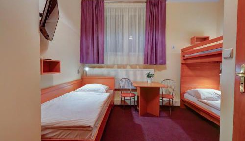 Standard Triple Room with Private Bathroom