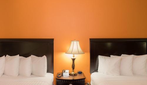 Deluxe Queen Room with Two Queen Beds