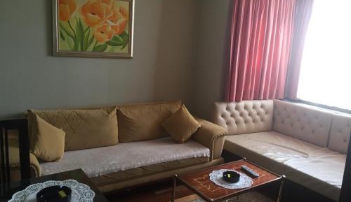 Suite with Lake View