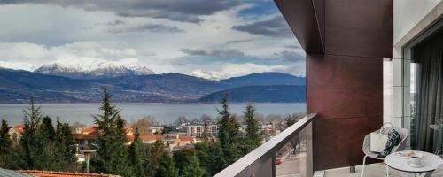 Double Room with Lake View