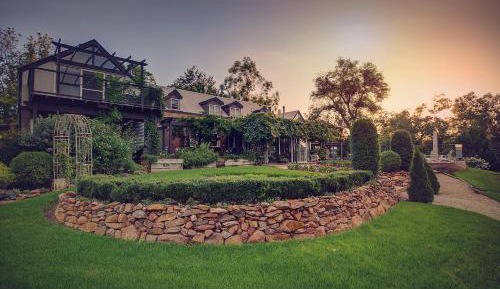 Four-Bedroom House - Evanslea House