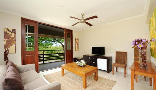 Queen Room with Water View