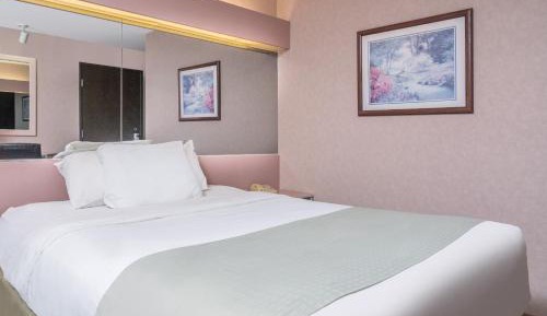 Queen Room with Two Queen Beds - Non-Smoking