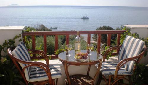 One-Bedroom Apartment with Sea View