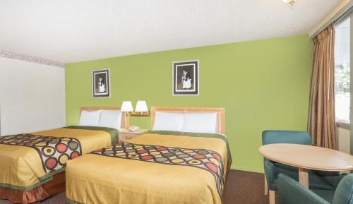 Queen Room with Two Queen Beds - Smoking