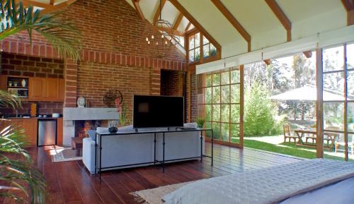 Deluxe King Suite