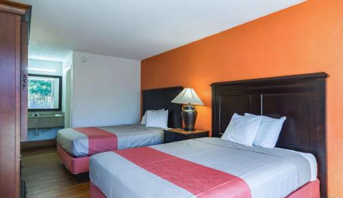 Queen Room with Two Queen Beds - Non-Smoking