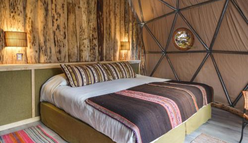 Double or Twin Suite with Private Bathroom