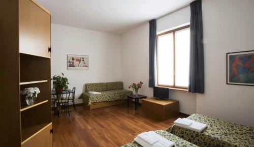 Studio (3 Adults)