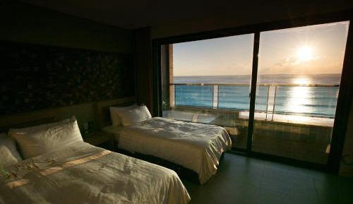 Deluxe Twin Room with Sea View