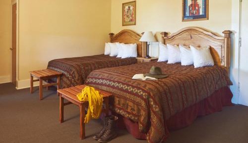 Standard Queen Room