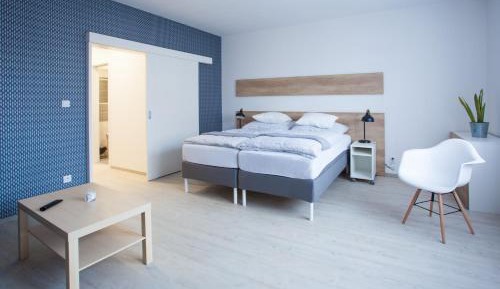 Deluxe Apartment with Balcony