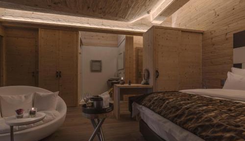 Suite with Spa Access