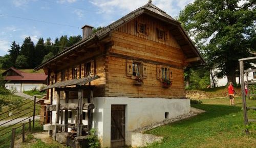 Two-Bedroom House with Sauna