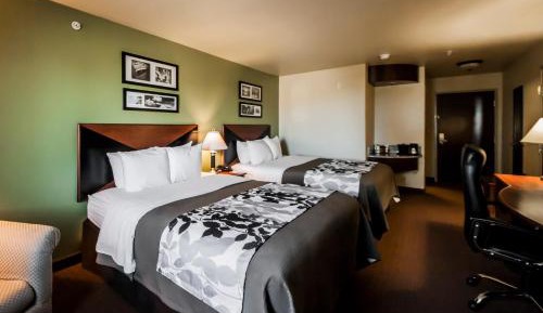 Queen Room with Two Queen Beds - Non-Smoking