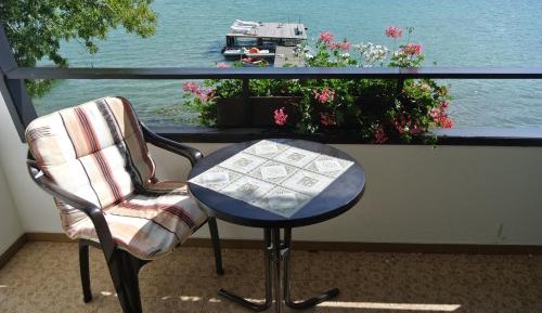 Single Room with Balcony and Lake View