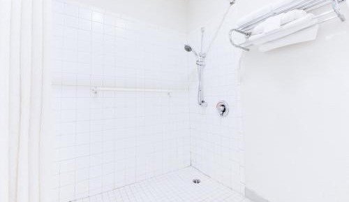 King Room - Disability Access/Smoking
