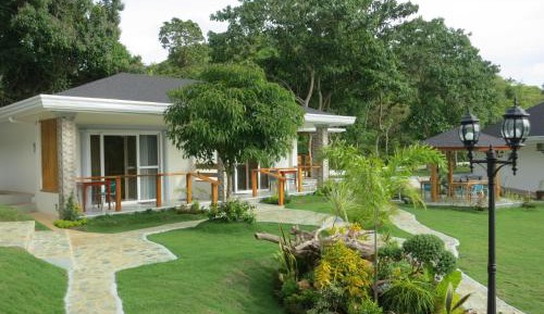 Bungalow with Garden View