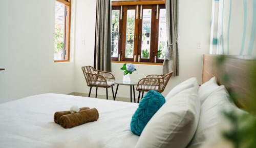 Deluxe Double Room (2 Adults + 1 Child)