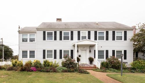 Three-Bedroom Vacation Home 