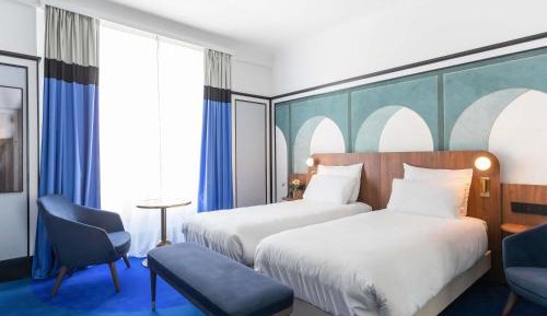 Communicating Superior Room with One Double Bed or Two Single Beds