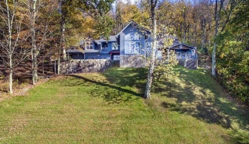 Six-Bedroom Holiday Home