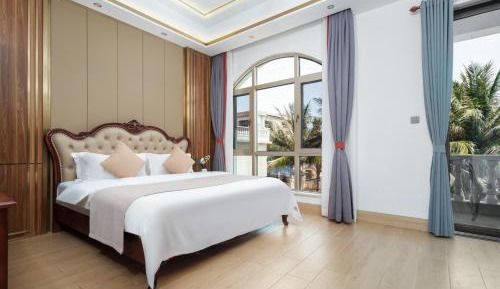 King Room with Balcony