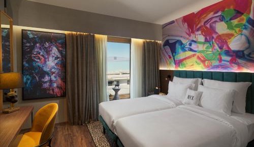  Executive Room with Business Lounge Access