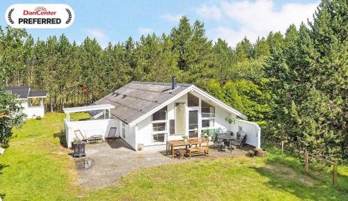 Three-Bedroom Holiday Home 