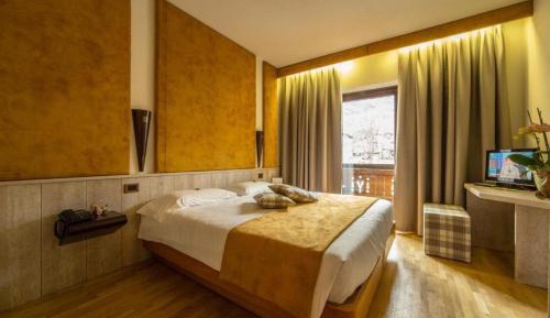 Deluxe Double or Twin Room with Balcony