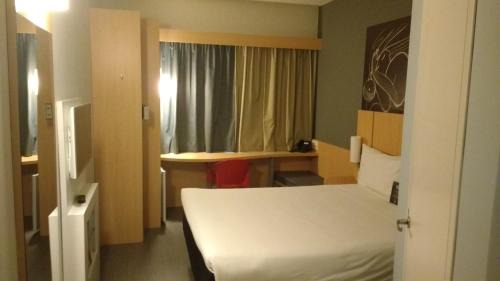 Standard Apartment with One Double Bed