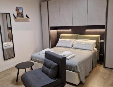 Deluxe Room (2 Adults + 1 Child)