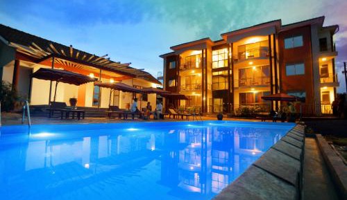 Three-Bedroom Apartment with Balcony