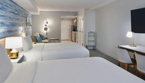 Studio with Two Queen Beds and City View