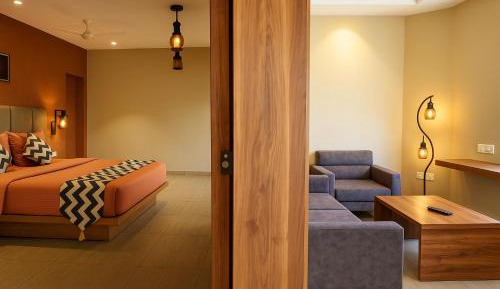 Suite with Pool View