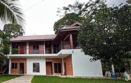 Deluxe Room (2 Adults + 1 Child)