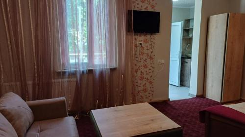 One-Bedroom Apartment with Balcony