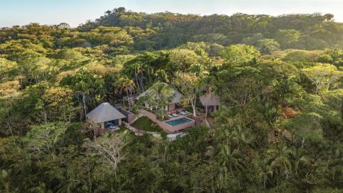 5 Bedroom Private Home 26