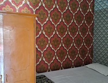 Small Single Room