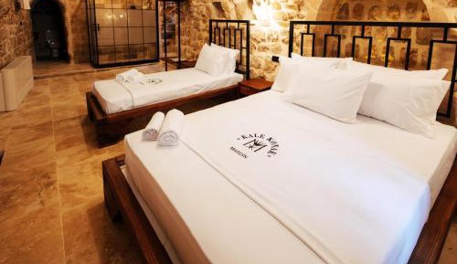 Double Room with Balcony (3 Adults)