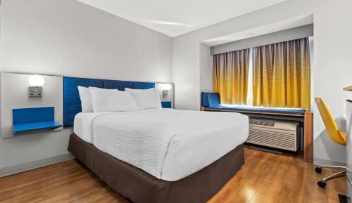 Queen Room - Non-Smoking