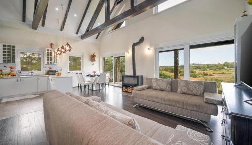 Three-Bedroom Holiday Home 