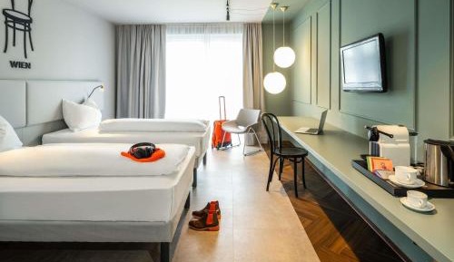 Standard Twin Room