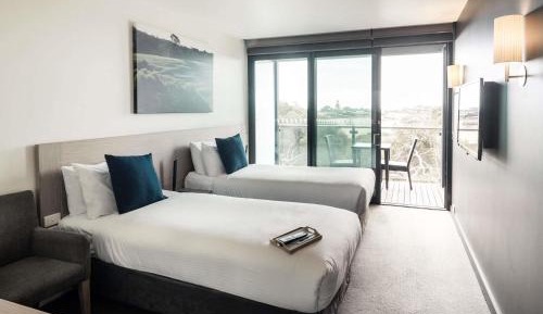 Superior King Room with Balcony and View